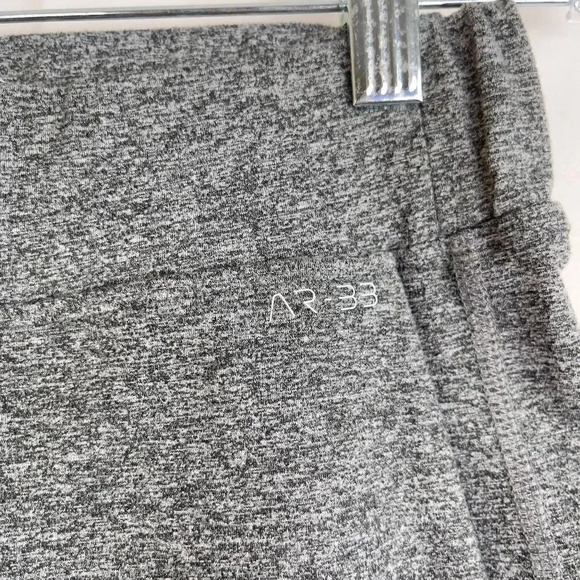 AR-33 Space Dye Cropped Jogger - Picture 6 of 10